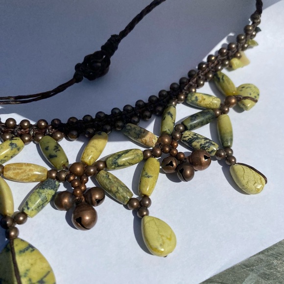 Beautiful Vintage Y2K Cluster Beaded Green Earth Tone Boho Statement Necklace - Picture 5 of 9